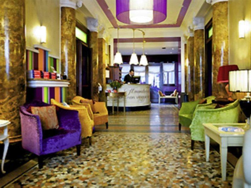 Green Class Hotel Astoria Turin Bagian luar foto